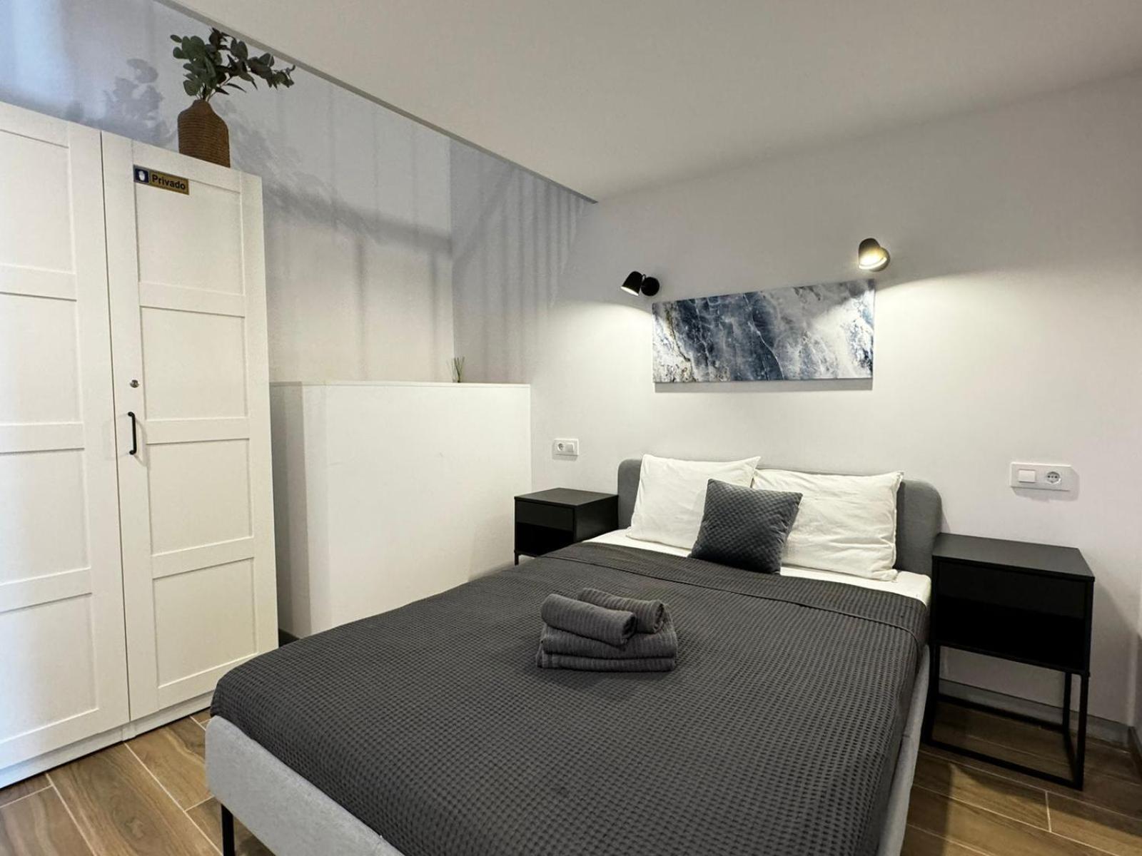 Aparthotel Melia Y Fuster 23C Valencia Exterior foto